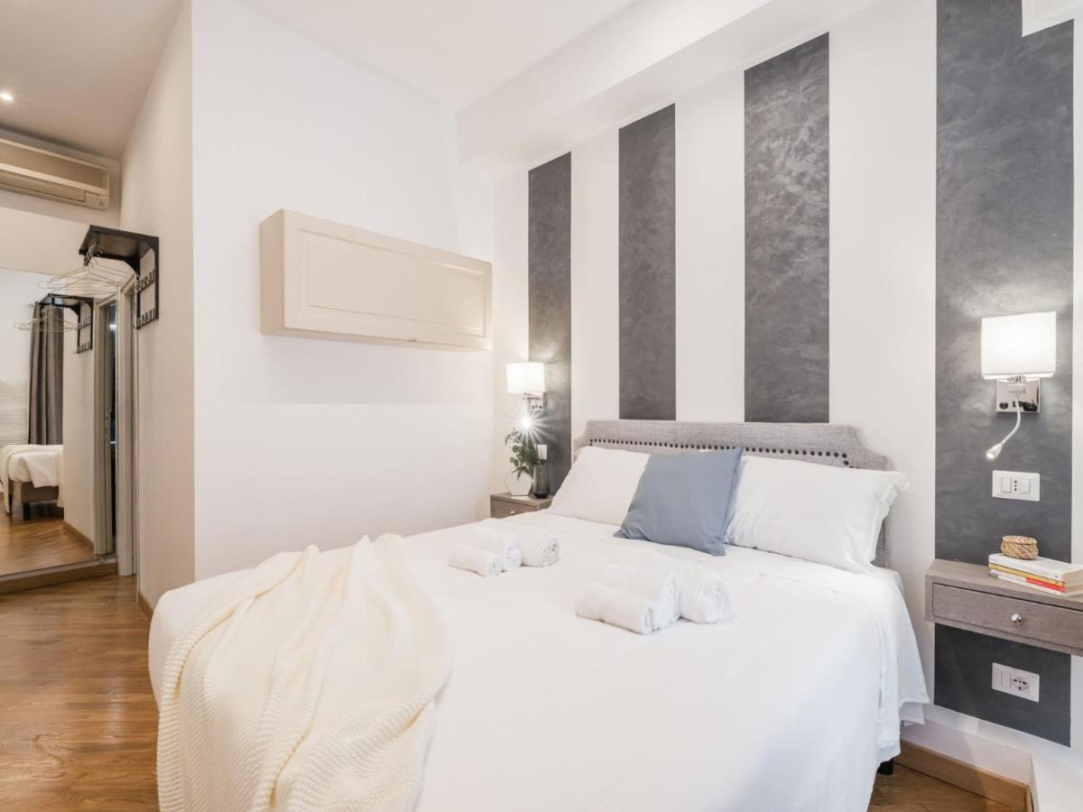 The Best Rent - Spacious Three-Bedroom Apartment Near The Colosseum Roma Esterno foto
